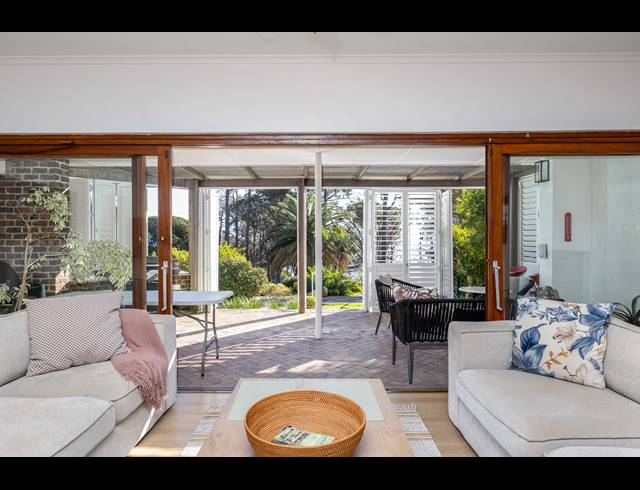 3 BEDROOM HOUSE TO LET IN CAMPS BAY